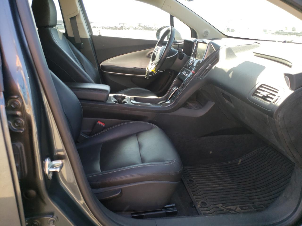 Photo 5 from auction – 2013 CHEVROLET VOLT with VIN 1G1RF6E42DU145195