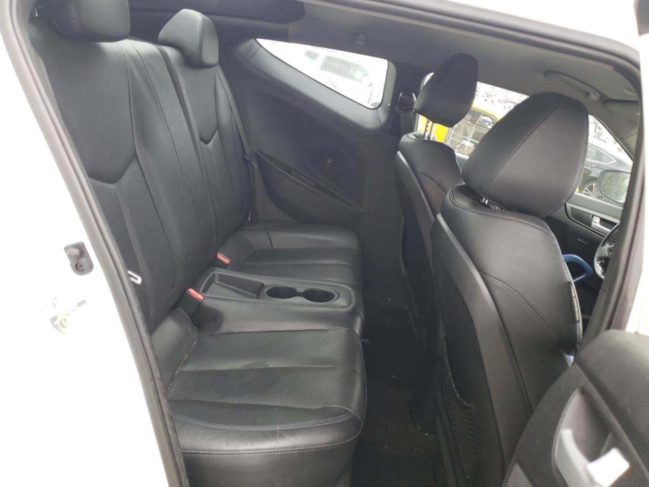 Photo 6 from auction – 2014 HYUNDAI VELOSTER T with VIN KMHTC6AE4EU182816