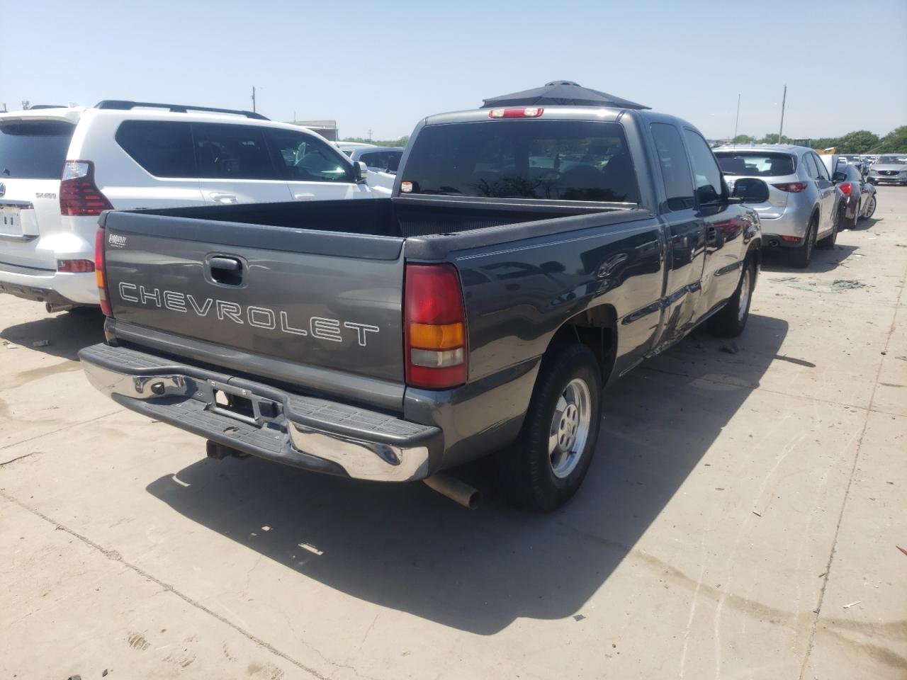 Photo 4 from auction – 2002 CHEVROLET SILVERADO with VIN 2GCEC19V921310513