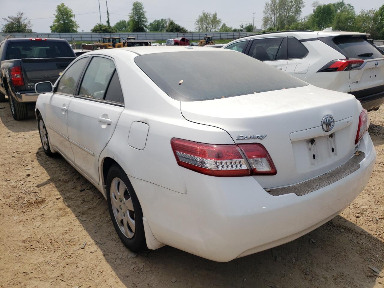 Photo 3 from auction – 2010 TOYOTA CAMRY BASE with VIN 4T4BF3EKXAR073021