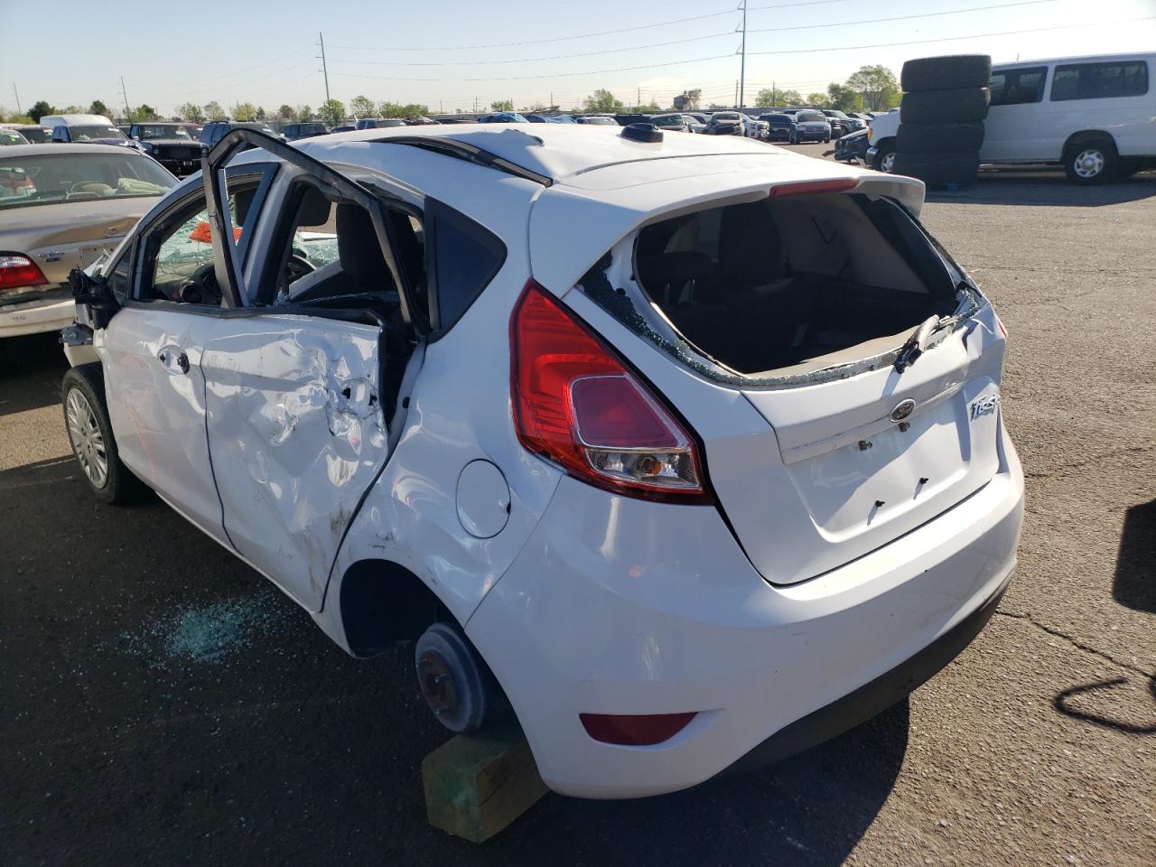 Photo 3 from auction – 2014 FORD FIESTA S with VIN 3FADP4TJ1EM241522