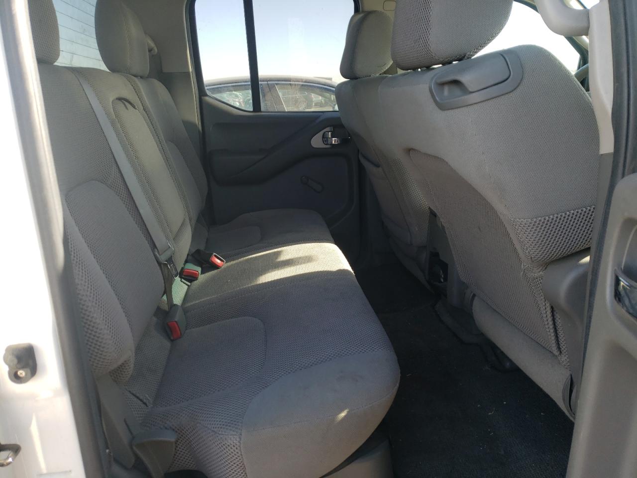 Photo 6 from auction – 2005 NISSAN FRONTIER C with VIN 1N6AD07W95C432818