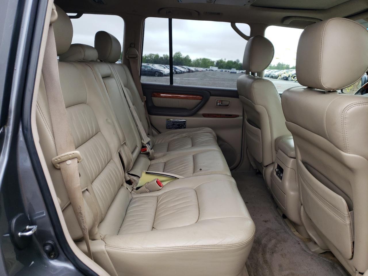 Photo 6 from auction – 2004 LEXUS LX 470 with VIN JTJHT00WX43536647