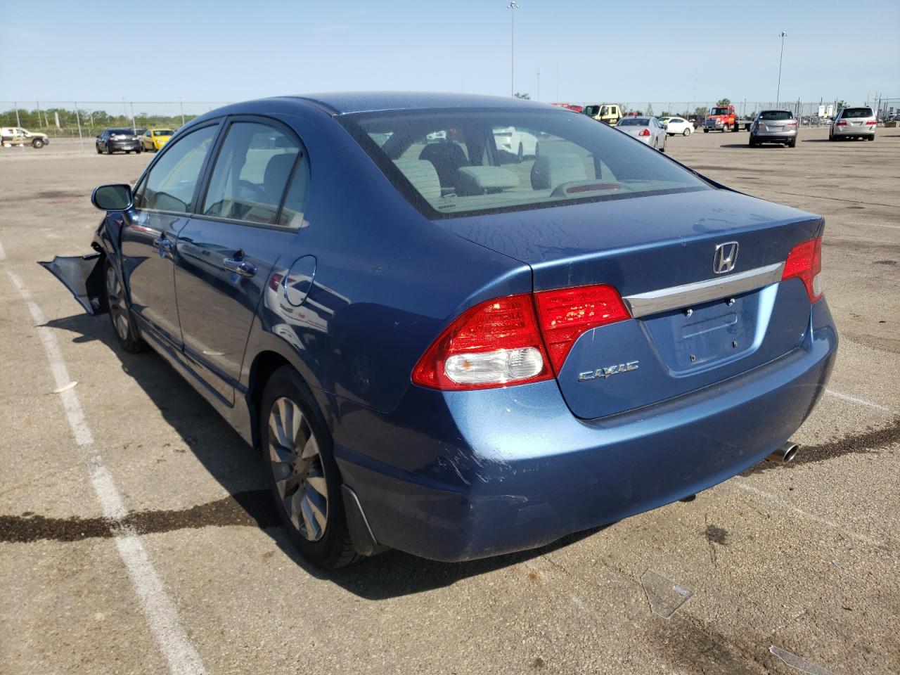 Photo 3 from auction – 2010 HONDA CIVIC EX with VIN 19XFA1F84AE021405