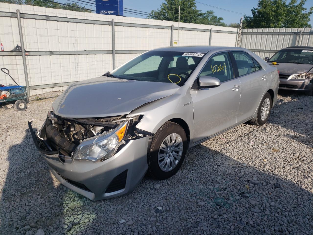 Photo 2 from auction – 2012 TOYOTA CAMRY HYBR with VIN 4T1BD1FK5CU019437