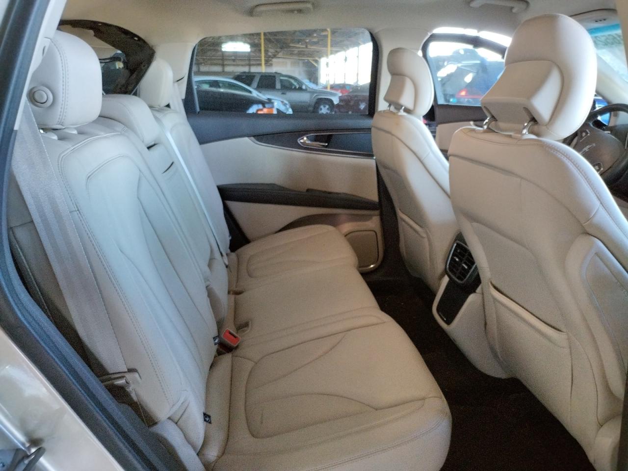 Photo 6 from auction – 2017 LINCOLN MKX SELECT with VIN 2LMPJ6KR3HBL39100