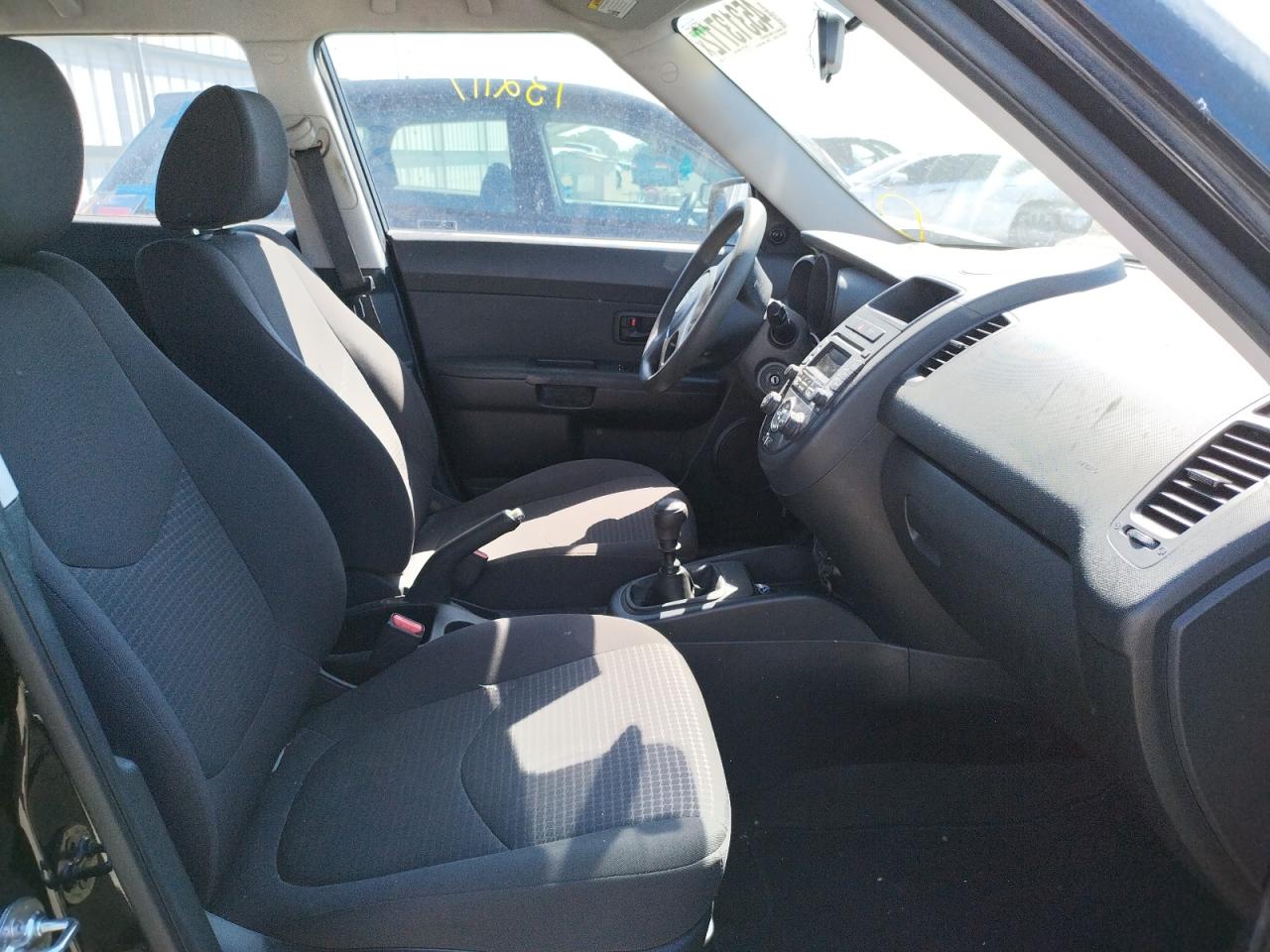 Photo 5 from auction – 2012 KIA SOUL with VIN KNDJT2A57C7743669