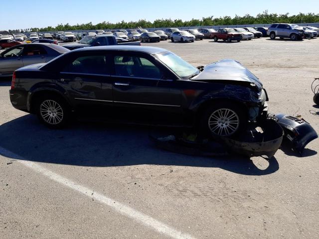 Photo 9 from auction – 2010 CHRYSLER 300 TOURIN with VIN 2C3CA5CV2AH164222
