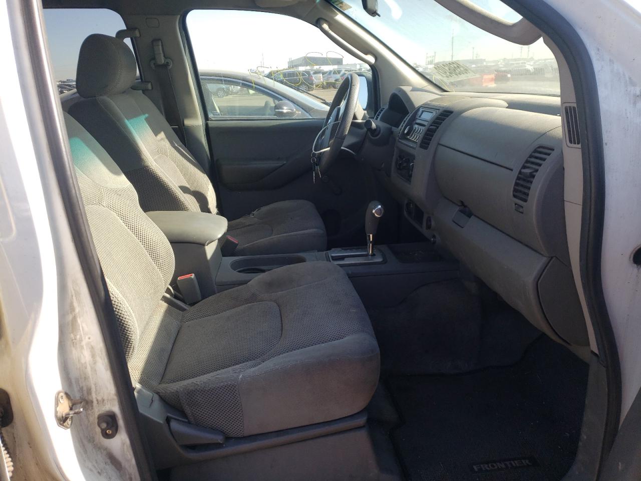 Photo 5 from auction – 2005 NISSAN FRONTIER C with VIN 1N6AD07W95C432818