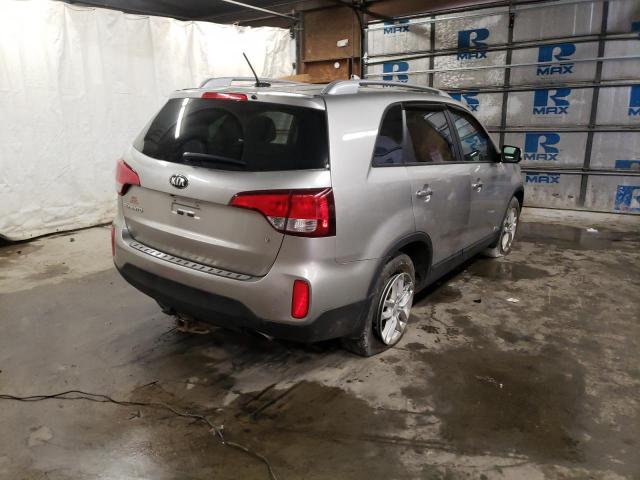 Photo 4 from auction – 2015 KIA SORENTO LX with VIN 5XYKTDA79FG644795