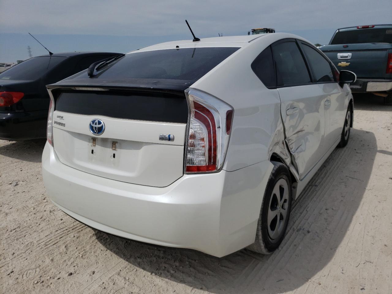 Photo 4 from auction – 2013 TOYOTA PRIUS with VIN JTDKN3DU2D5654452
