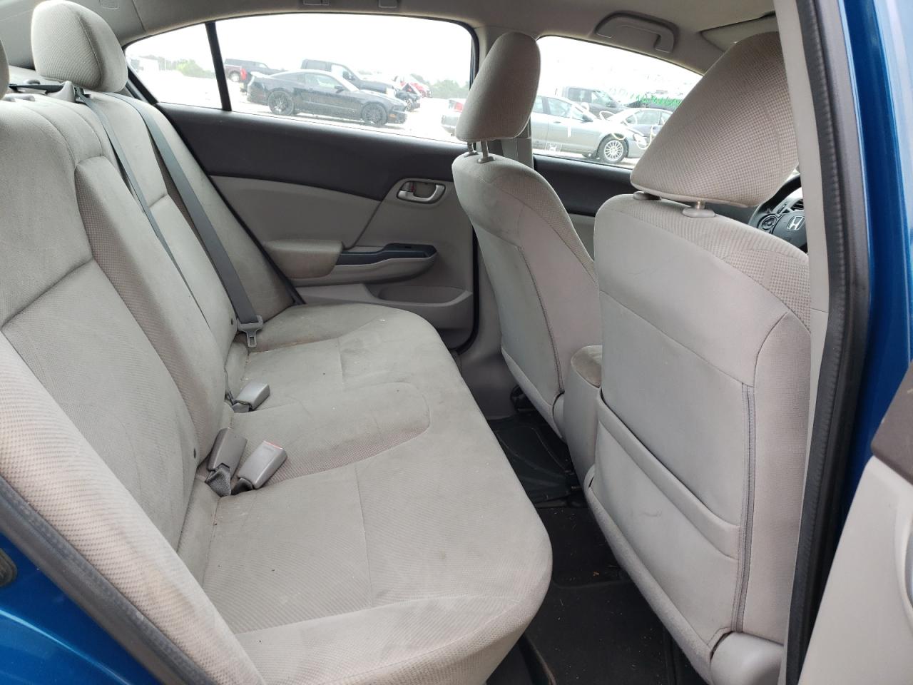 Photo 6 from auction – 2012 HONDA CIVIC LX with VIN 2HGFB2F51CH562087