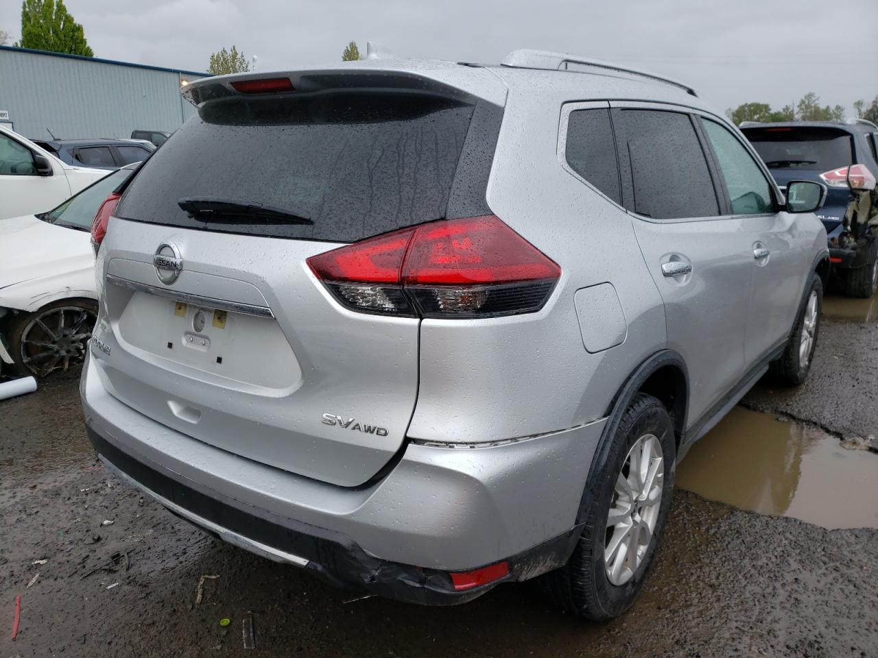 Photo 4 from auction – 2018 NISSAN ROGUE S with VIN KNMAT2MV3JP542635