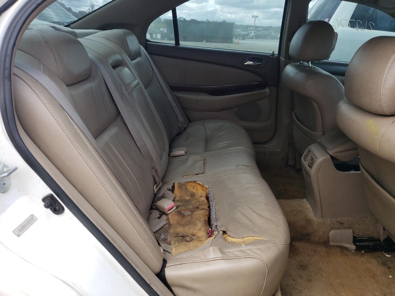 Photo 6 from auction – 2000 ACURA 3.2TL with VIN 19UUA5665YA036538