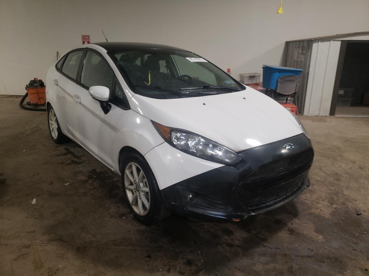 FORD FIESTA SE 2015 with VIN 3FADP4BJ2FM146728 - Photo from auction