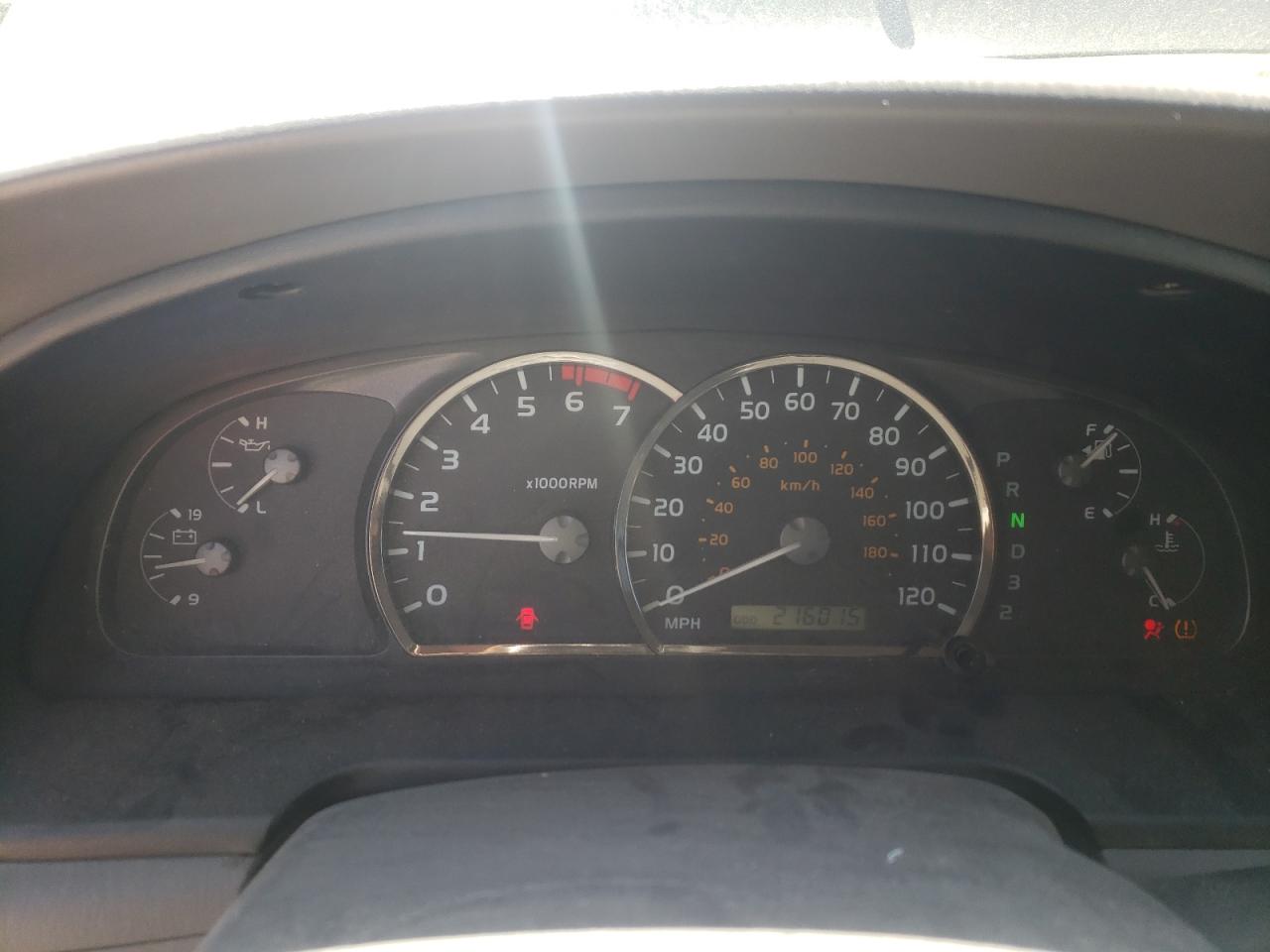 Photo 8 from auction – 2005 TOYOTA SEQUOIA SR with VIN 5TDBT44A55S254771