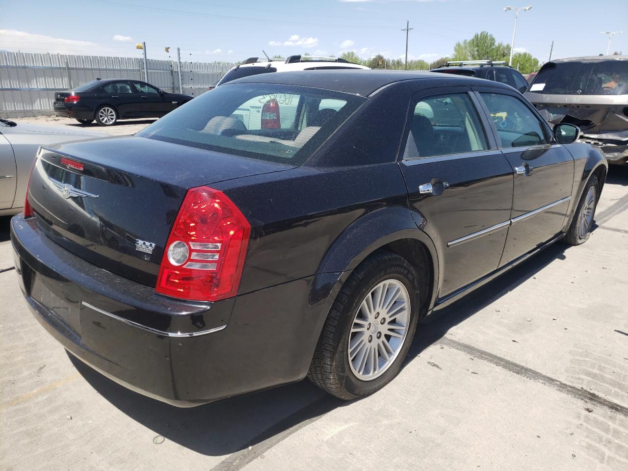 Photo 17 from auction – 2010 CHRYSLER 300 TOURIN with VIN 2C3CA4CD9AH191306