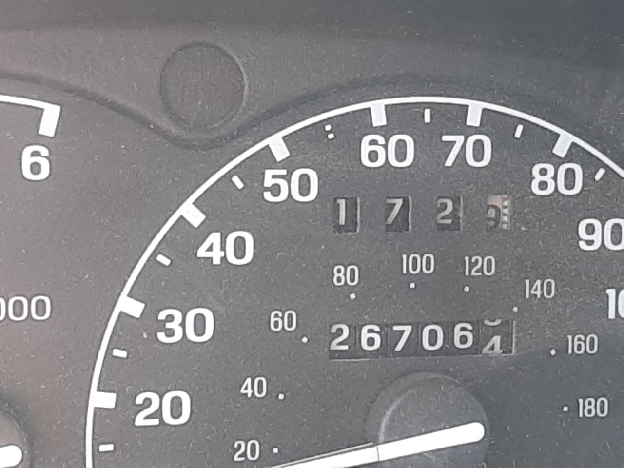 Photo 8 from auction – 2000 FORD EXPLORER X with VIN 1FMZU63XXYUA43882
