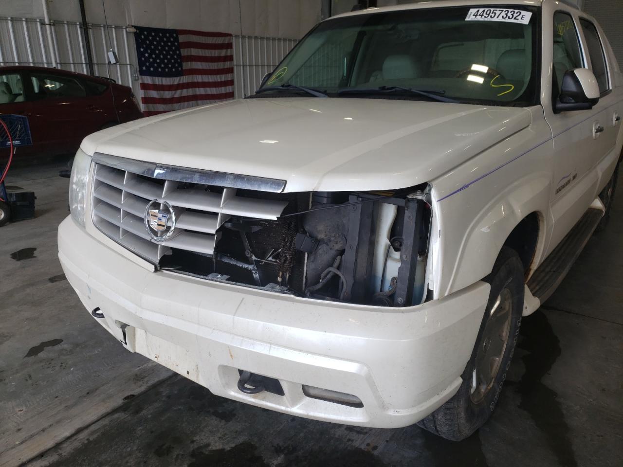 Photo 9 from auction – 2004 CADILLAC ESCALADE E with VIN 3GYEK62N24G226077
