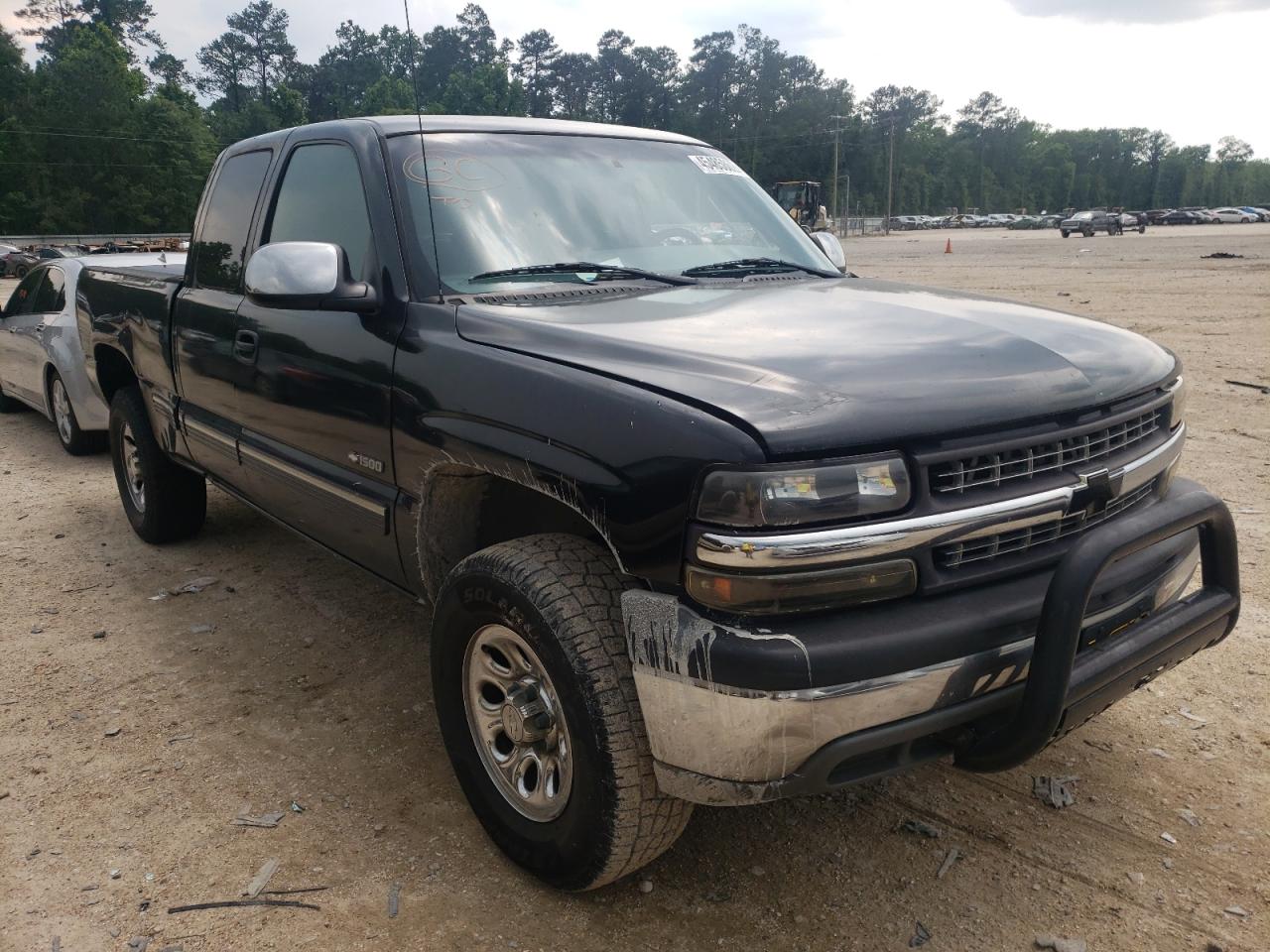 CHEVROLET SILVERADO 2000 with VIN 2GCEC19T9Y1357127 - Photo from auction