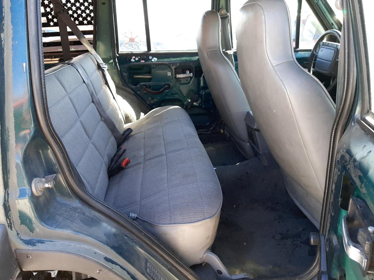 Photo 6 from auction – 1996 JEEP CHEROKEE S with VIN 1J4FT28S2TL286899