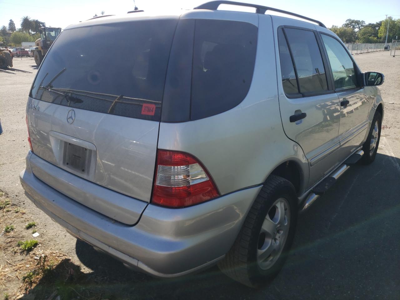 Photo 4 from auction – 2002 MERCEDES-BENZ ML 320 with VIN 4JGAB54E62A367267