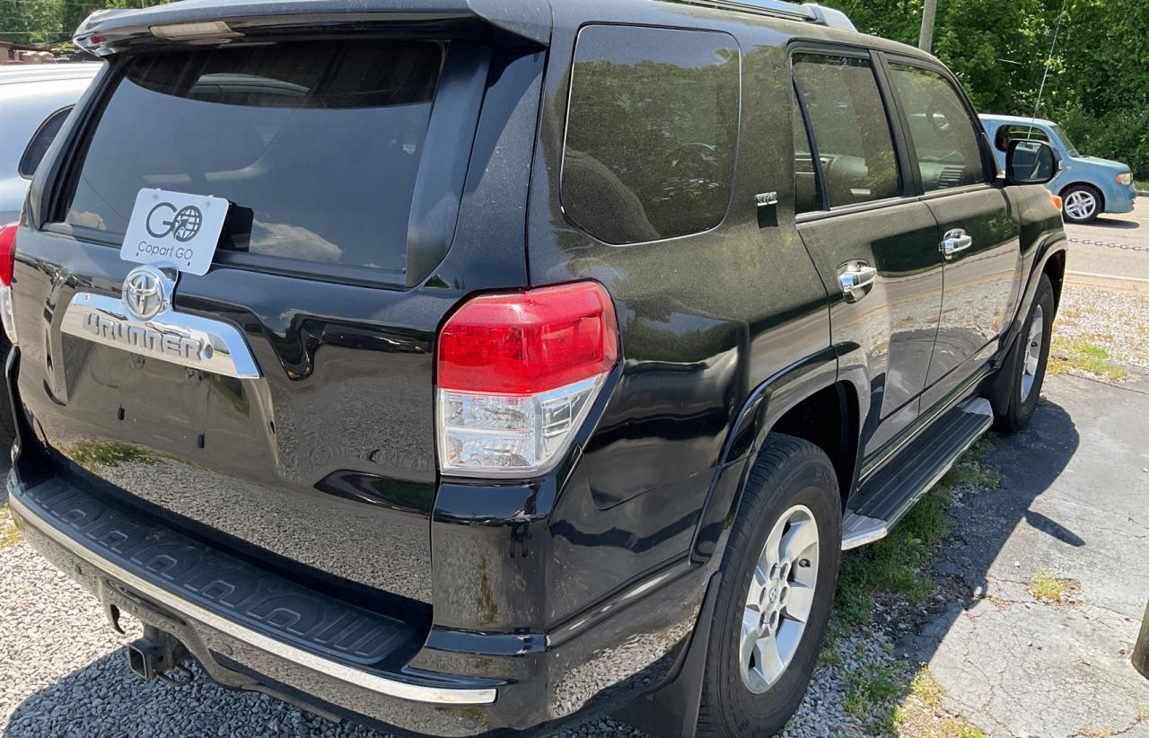 Photo 4 from auction – 2011 TOYOTA 4RUNNER SR with VIN JTEZU5JR5B5032854