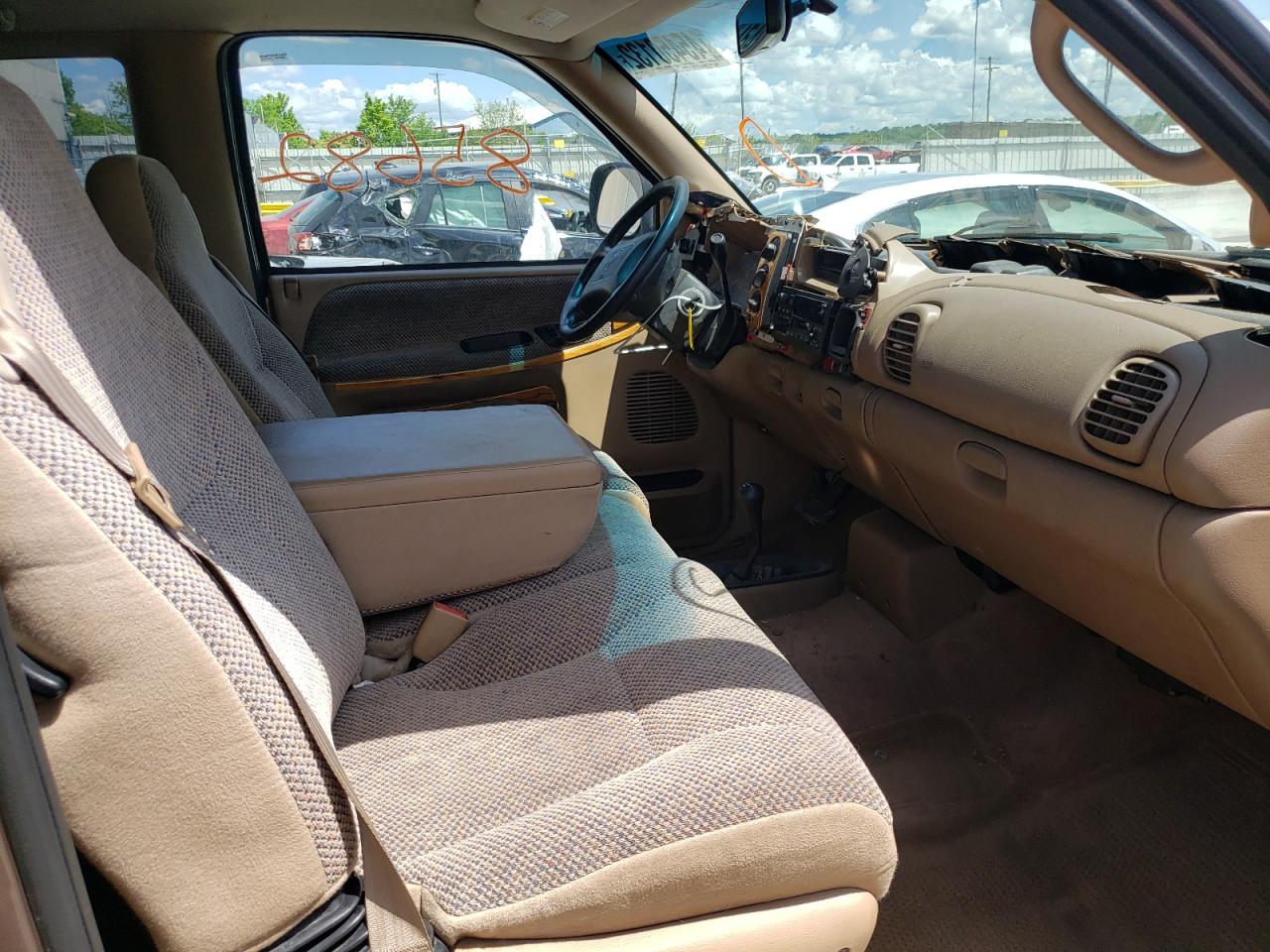 Photo 5 from auction – 2001 DODGE RAM 1500 with VIN 3B7HF12Z61G193710