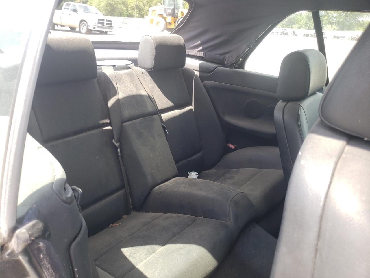 Photo 6 from auction – 1998 BMW 323 IC with VIN WBABJ7323WEA15213