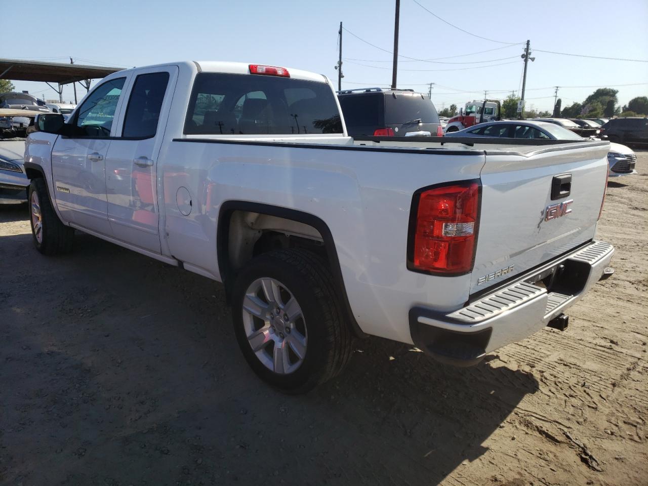 Photo 3 from auction – 2017 GMC SIERRA C15 with VIN 1GTR1LEC5HZ356380