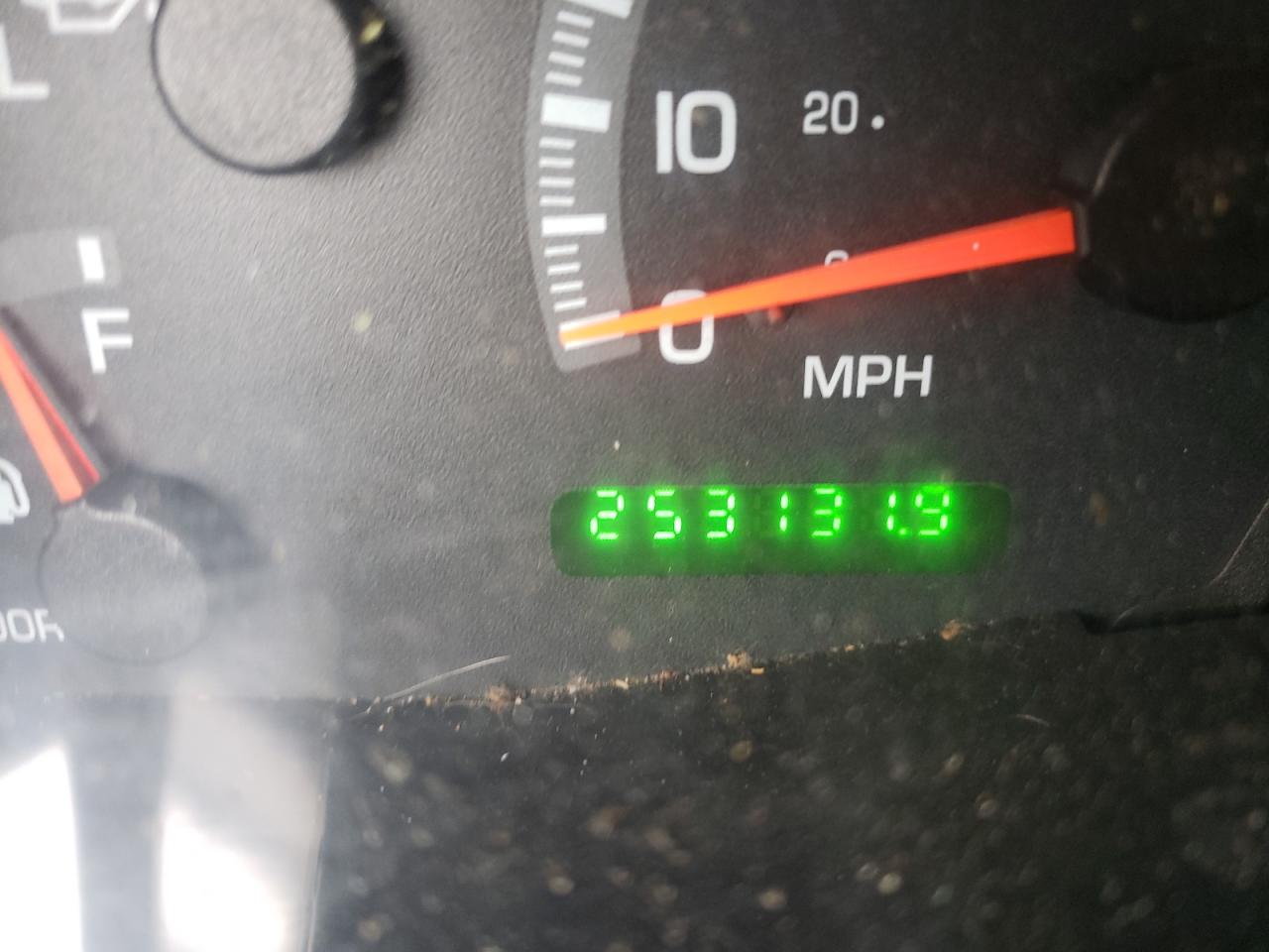 Photo 8 from auction – 2000 FORD F150 with VIN 2FTPX18L7YCA16067