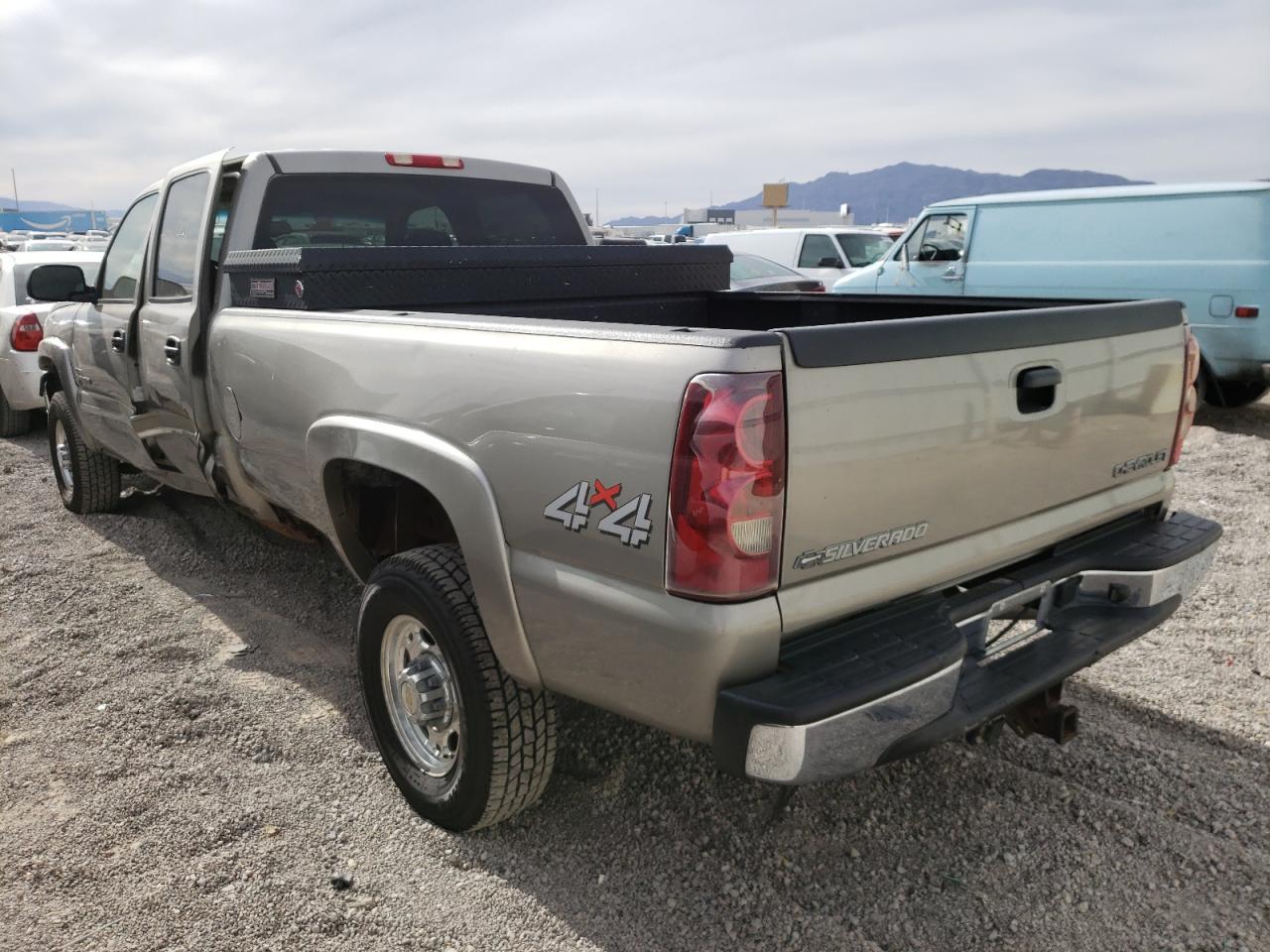 Photo 3 from auction – 2003 CHEVROLET SILVERADO with VIN 1GCHK231X3F125862