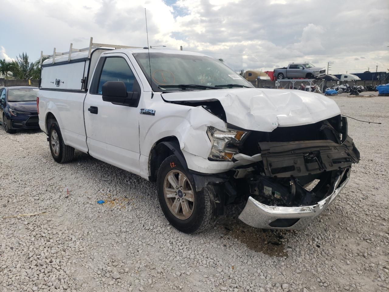 FORD F150 2016 with VIN 1FTMF1CF5GKF97134 - Photo from auction