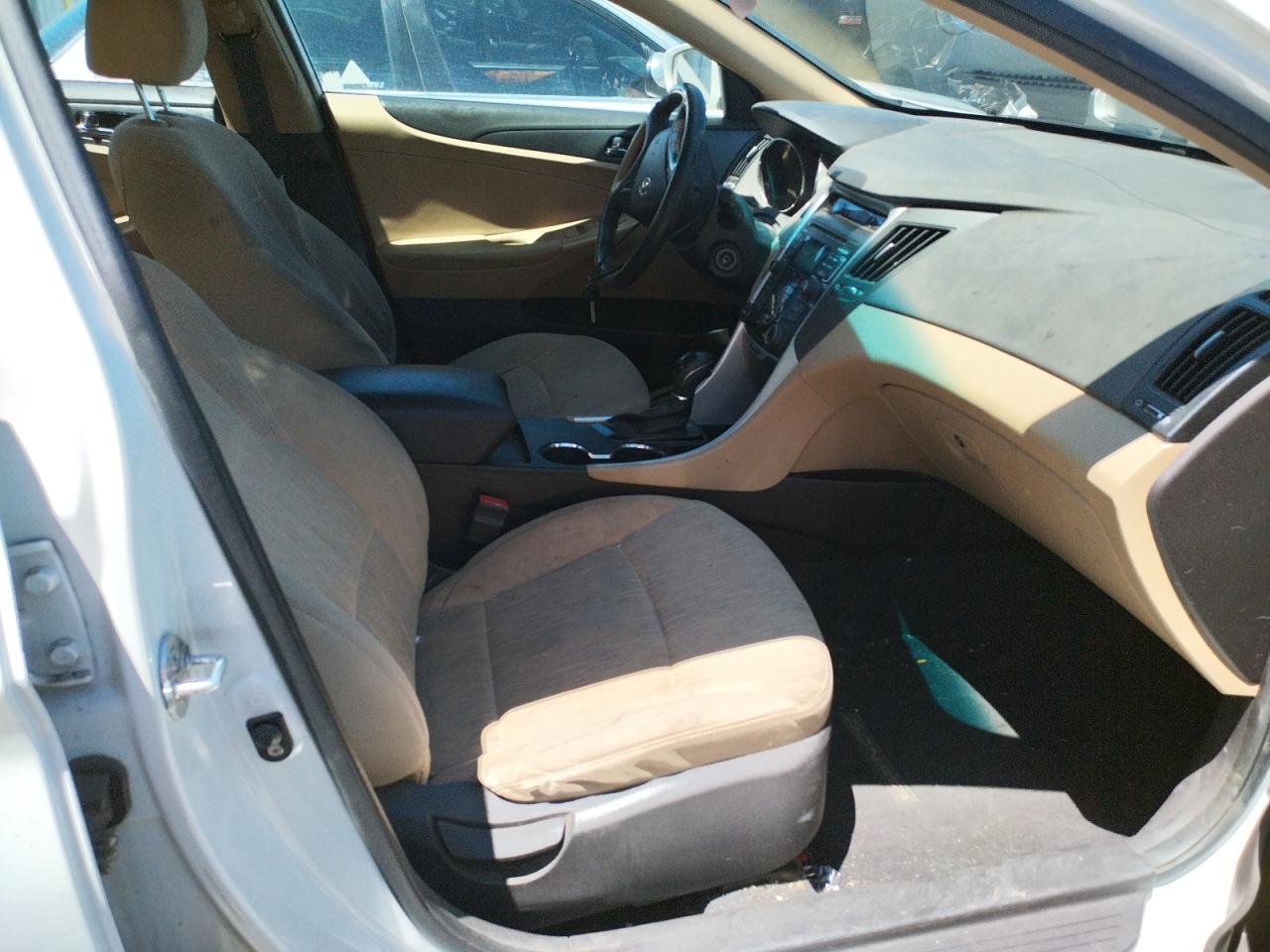 Photo 5 from auction – 2011 HYUNDAI SONATA GLS with VIN 5NPEB4AC1BH065770