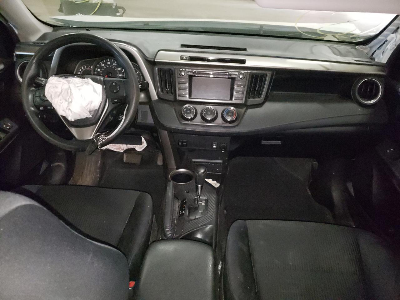 Photo 9 from auction – 2015 TOYOTA RAV4 LE with VIN 2T3BFREV4FW343186