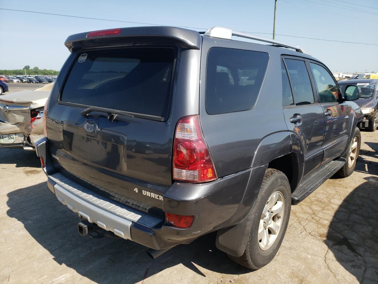 Photo 4 from auction – 2004 TOYOTA 4RUNNER SR with VIN JTEBT14R440032238