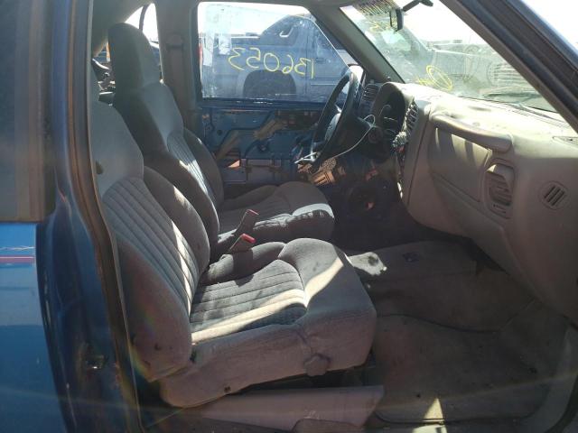 Photo 6 from auction – 2000 CHEVROLET BLAZER with VIN 1GNCS18W1YK217375