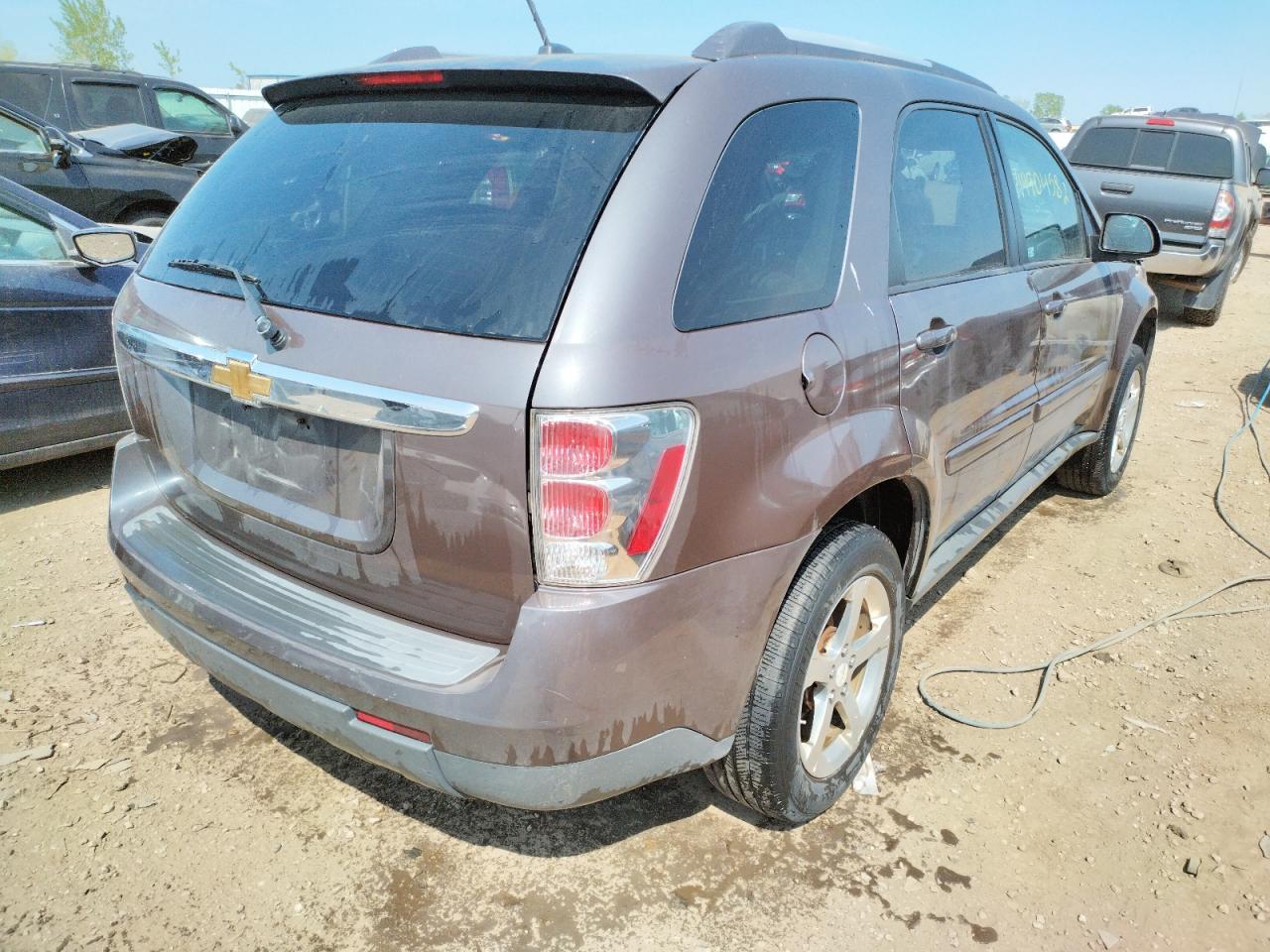 Photo 4 from auction – 2007 CHEVROLET EQUINOX LT with VIN 2CNDL63F876105569