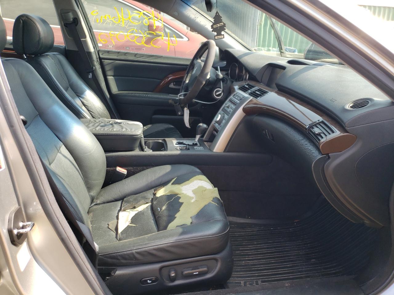 Photo 5 from auction – 2008 ACURA RL with VIN JH4KB16688C004150
