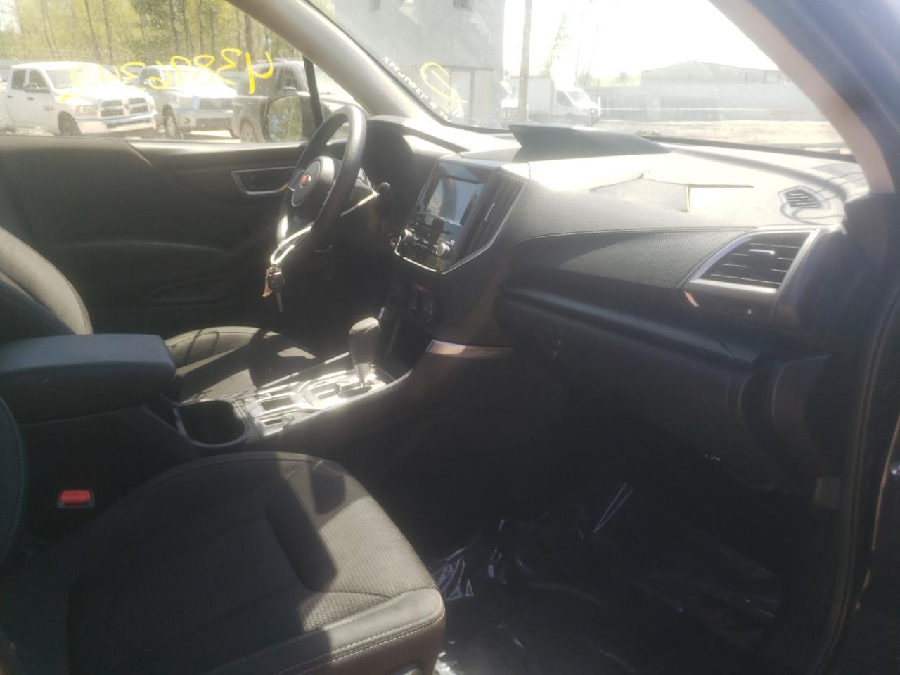 Photo 5 from auction – 2019 SUBARU FORESTER with VIN JF2SKACC9KH456907