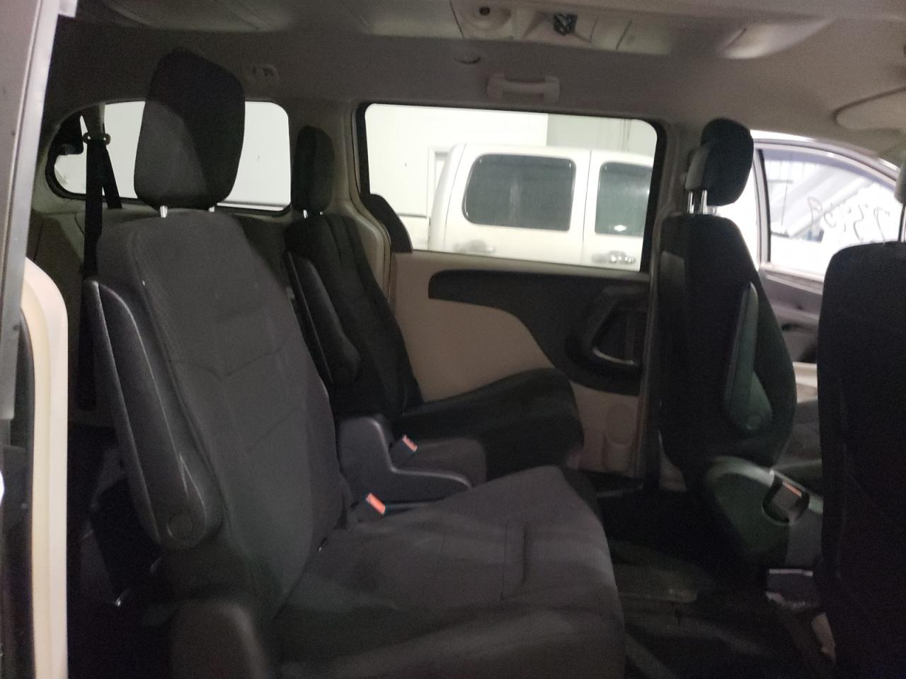 Photo 6 from auction – 2011 CHRYSLER TOWN & COU with VIN 2A4RR5DG8BR607882