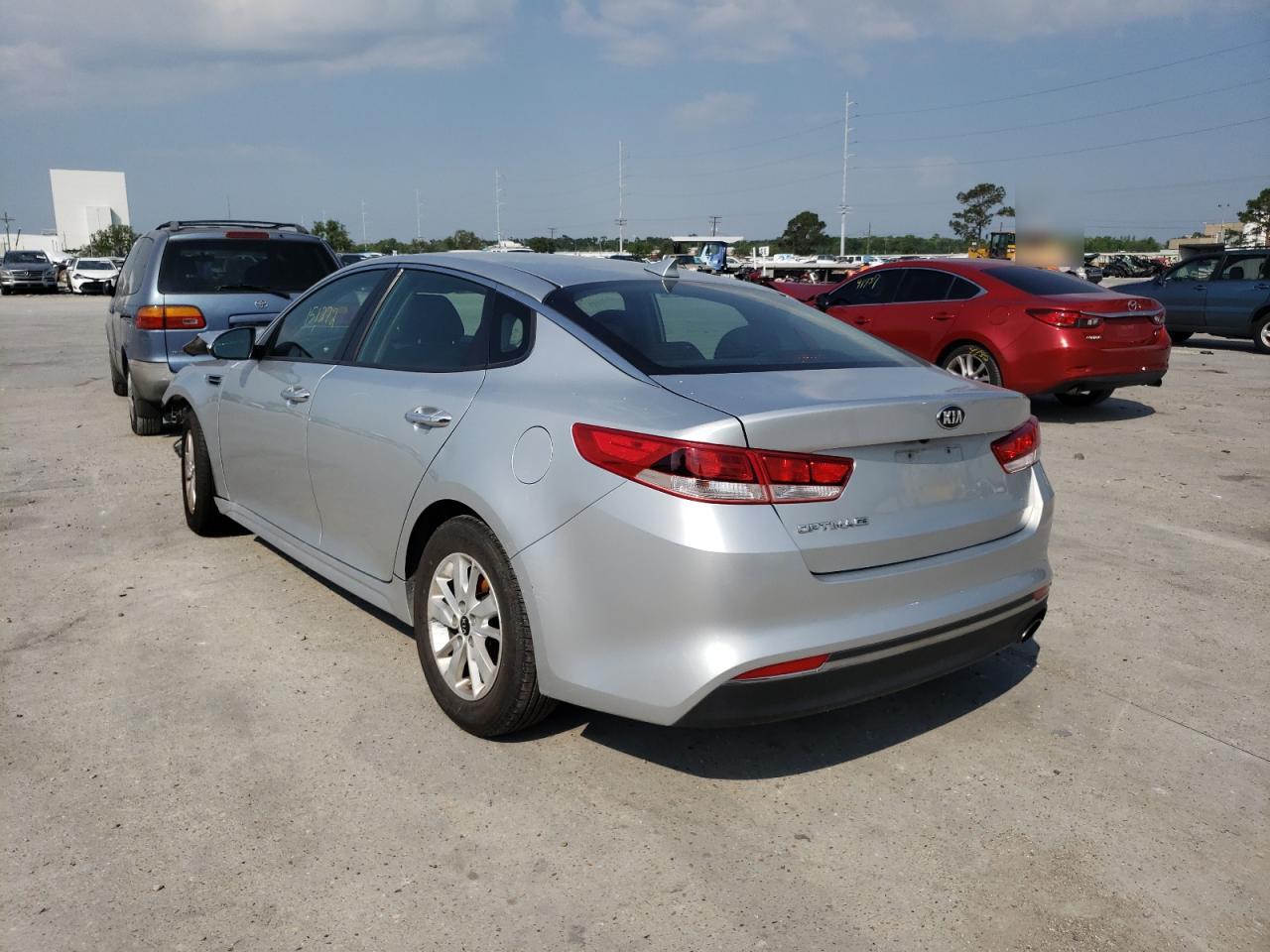 Photo 3 from auction – 2017 KIA OPTIMA LX with VIN 5XXGT4L35HG159769