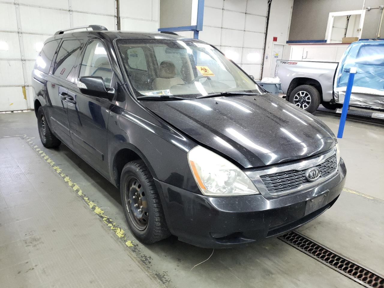 Photo 1 from auction – 2011 KIA SEDONA LX with VIN KNDMG4C73B6370663