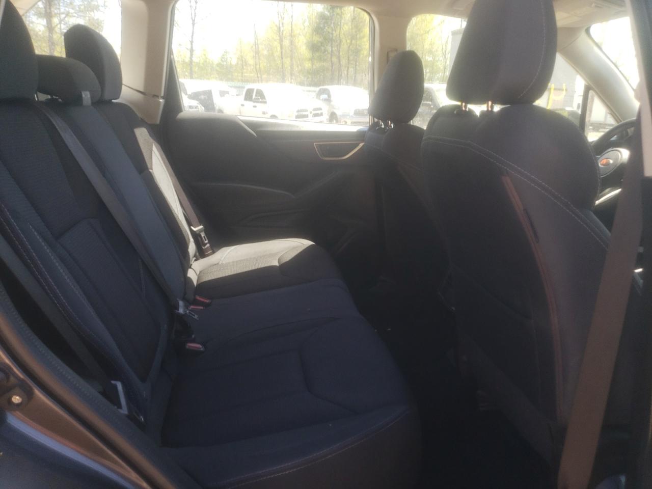 Photo 6 from auction – 2019 SUBARU FORESTER with VIN JF2SKACC9KH456907