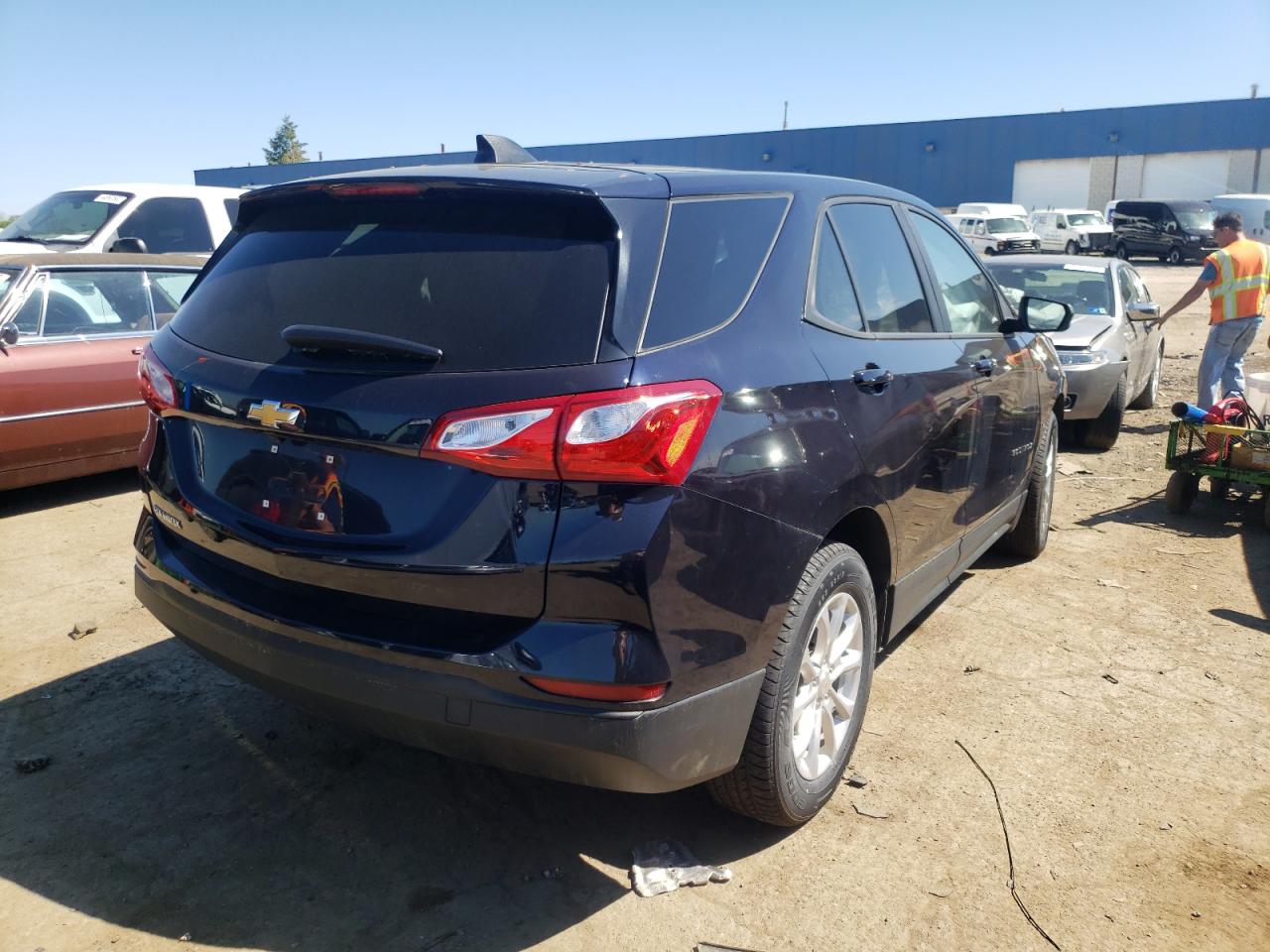 Photo 4 from auction – 2020 CHEVROLET EQUINOX LS with VIN 3GNAXHEV4LS538885