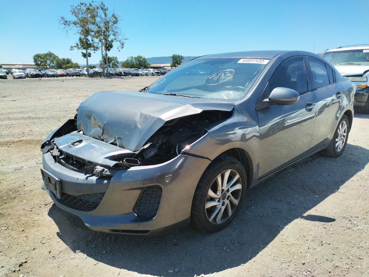 Photo 2 from auction – 2013 MAZDA 3 I with VIN JM1BL1VP8D1734820