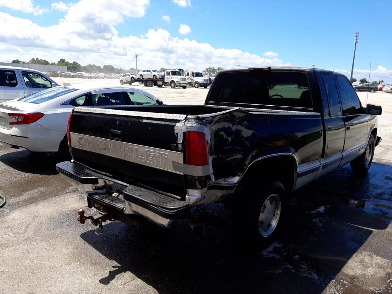 Photo 4 from auction – 1996 CHEVROLET GMT-400 C1 with VIN 2GCEC19R2T1196472