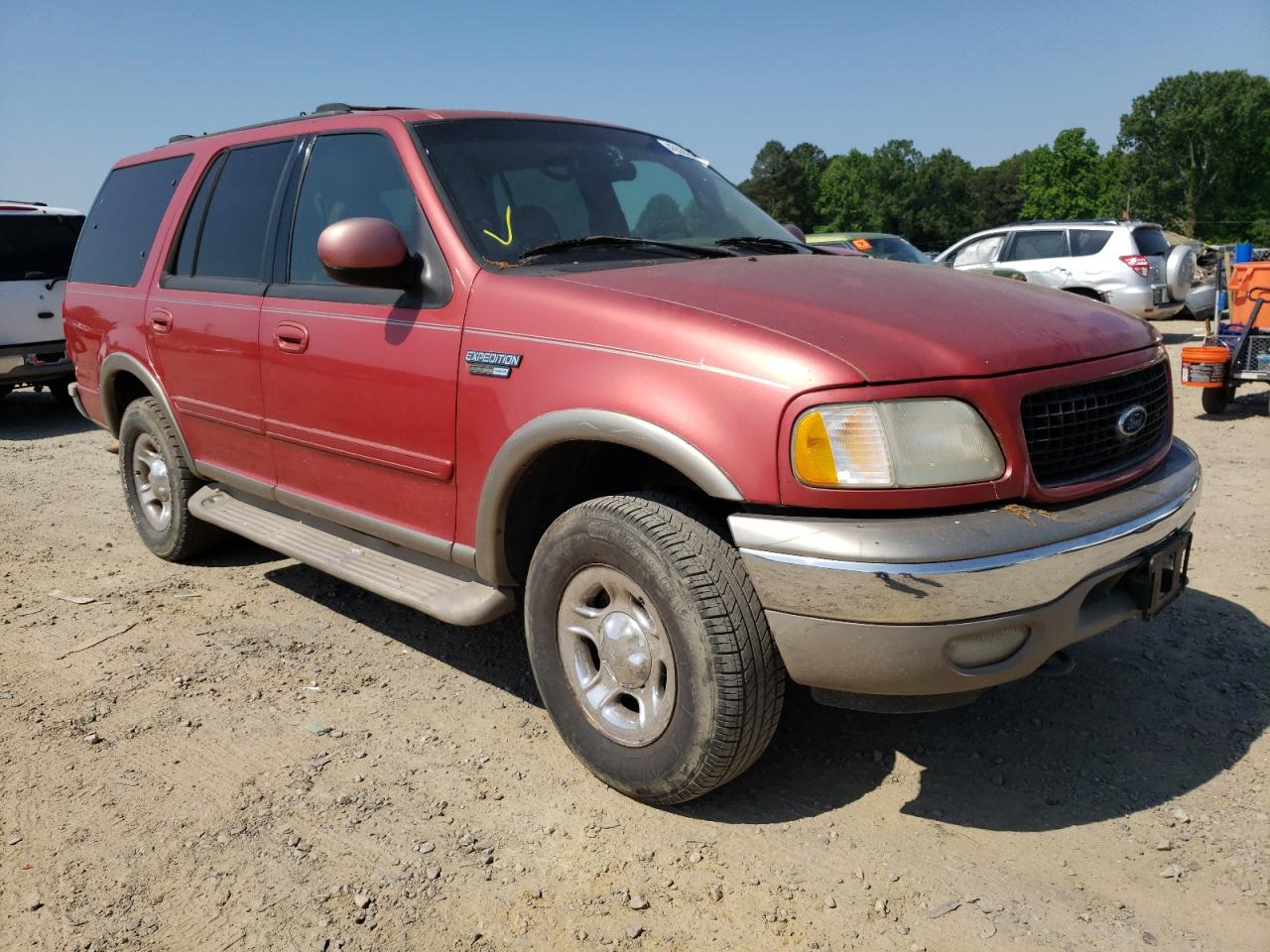 FORD EXPEDITION 2000 with VIN 1FMPU18L1YLA82009 - Photo from auction