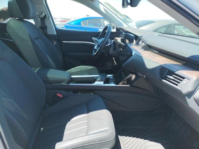 Photo 5 from auction – 2020 AUDI E-TRON SPO with VIN WA12ABGE6LB032103