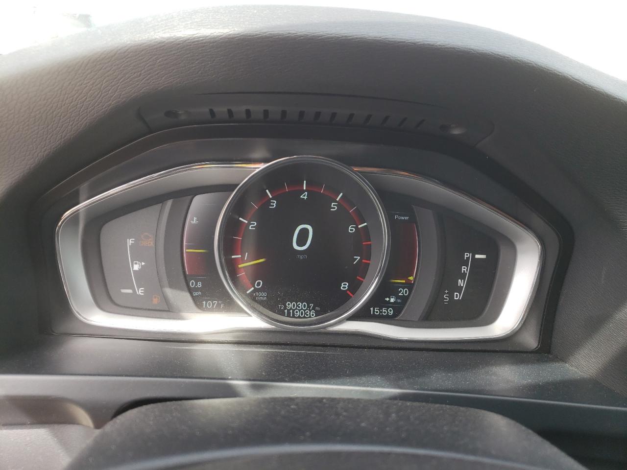 Photo 8 from auction – 2015 VOLVO V60 CROSS with VIN YV4612HK8F1001602